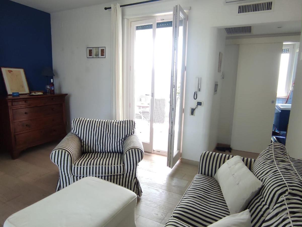 Grazioso Appartamento Vicino Al Mare 圣卡塔尔多 外观 照片